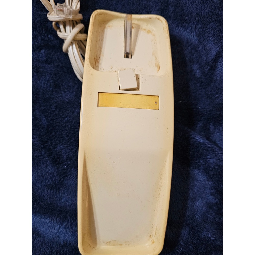 Vintage Radio Shack ET-201 Slimline Corded Phone Yellow Almond Wall Desk Retro - Picture 3 of 8